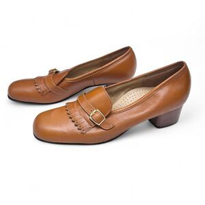 Vintage Dr. Scholls Tan Leather Loafers with Fringe Detail and Block Heels